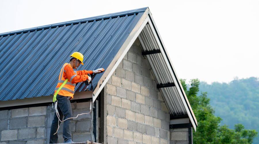 Professional residential roofers in Modoc, IN